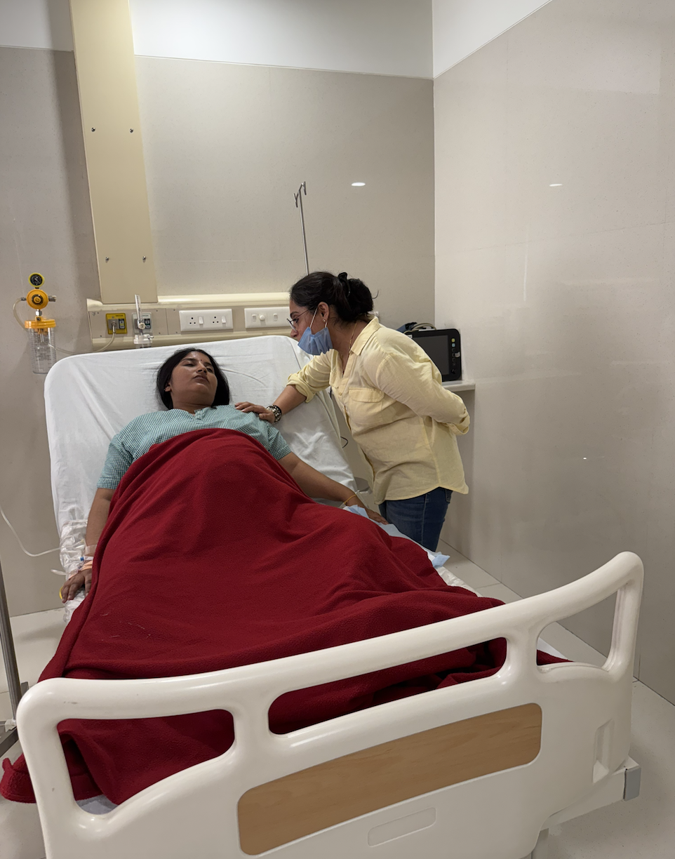 Doula supporting expectant mother